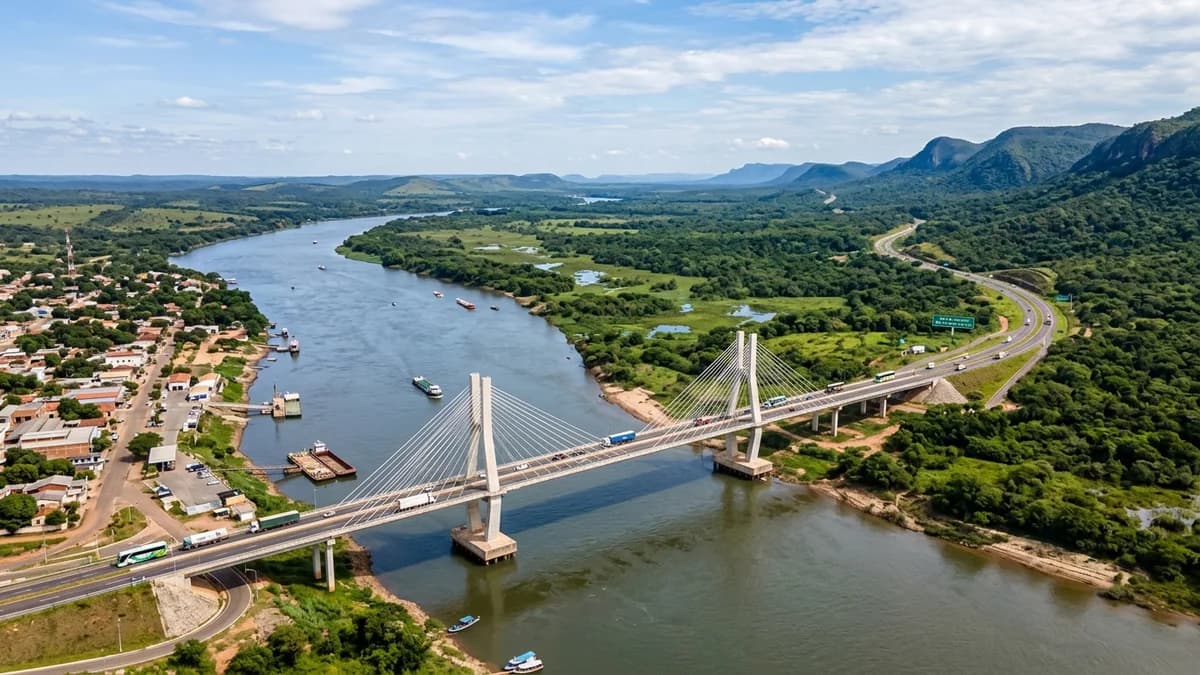 Vista da Rota Bioceânica conectando Porto Murtinho, Bonito e a Serra da Bodoquena no ecoturismo internacional